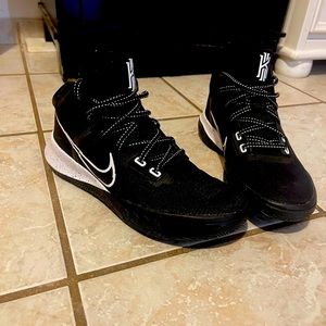 Black mid Nikes